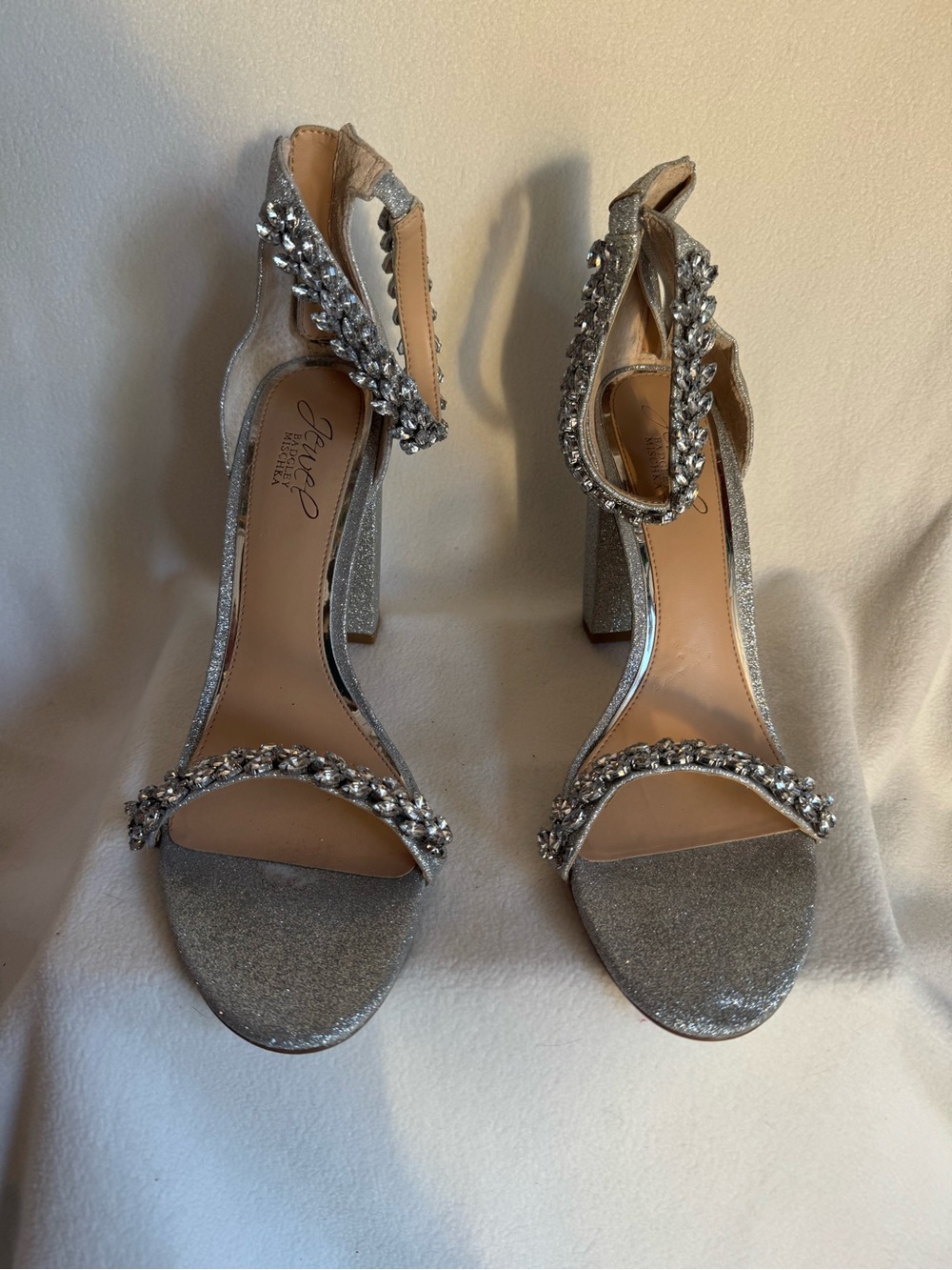 Jewel Badgley Mischka Silver Glitter Rhinestone Block Heel Sandals Size 9